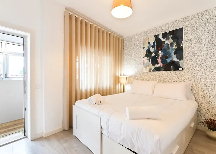 Charming Garden By Sé